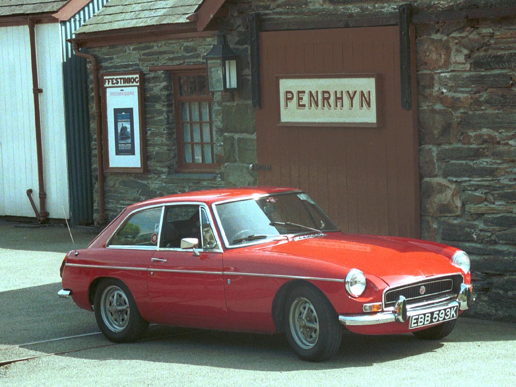 MGB GT at Penrhyn - August 1998