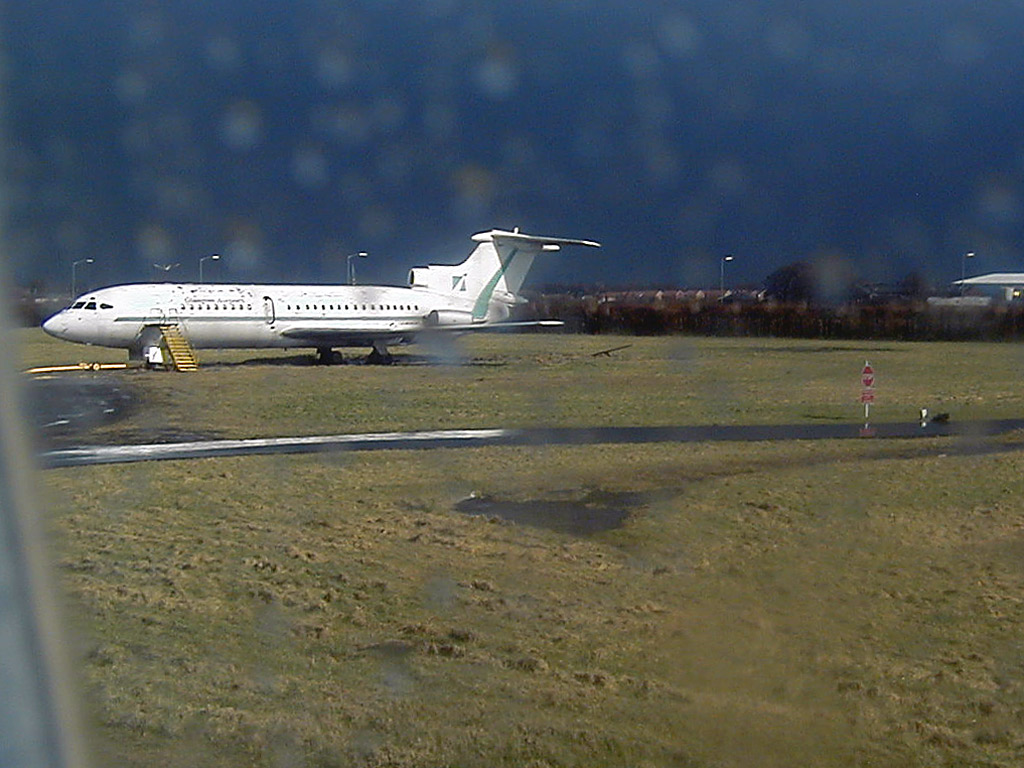 Hawker Siddeley DH121 Trident Series 1C - G-ARPP @ GLA (3 April 2001)