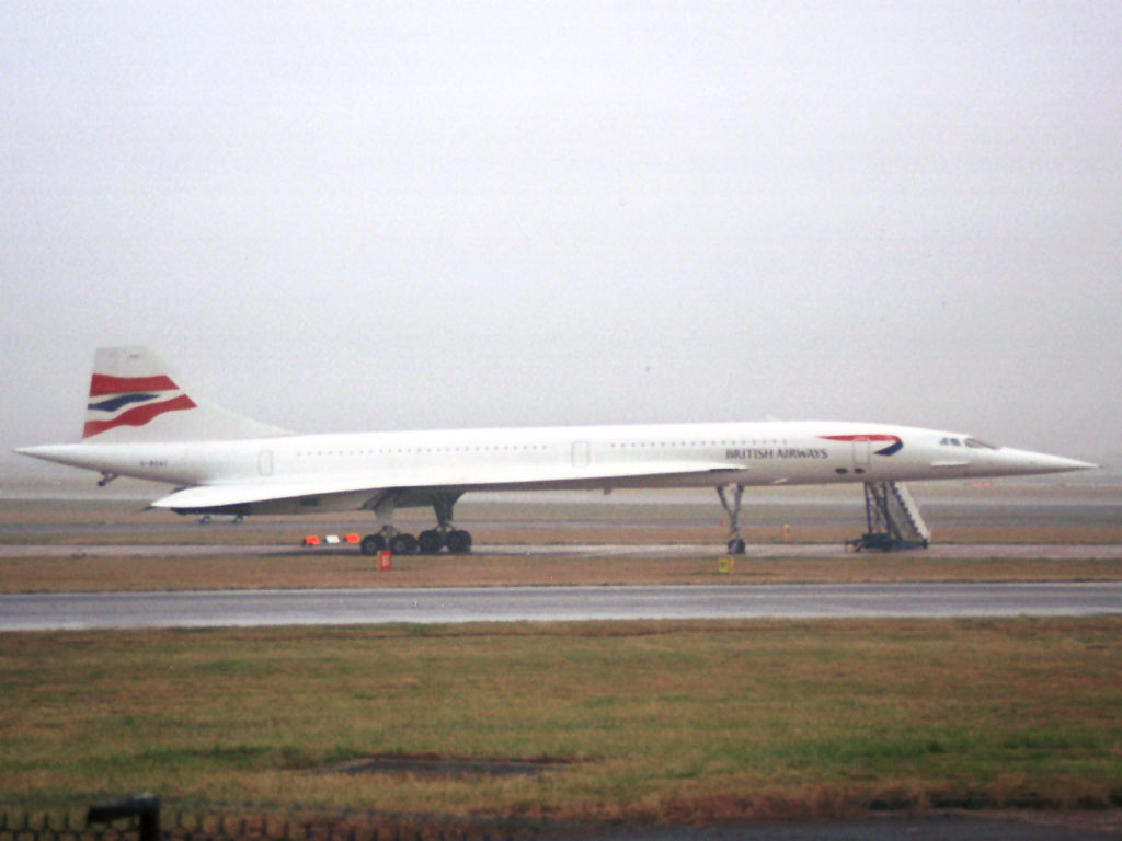 British Airways Concorde Type 102 - G-BOAC @ MAN (19 December 2003)
