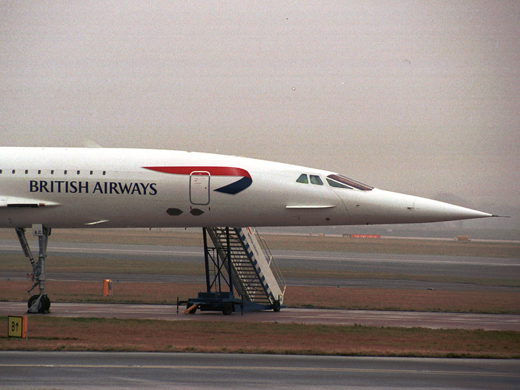 British Airways Concorde Type 102 - G-BOAC @ MAN (19 December 2003)