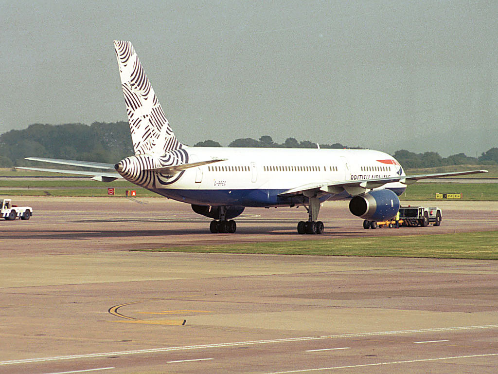 G-BPEC British Airways Boeing 757-236ER @ MAN (8 August 2003)