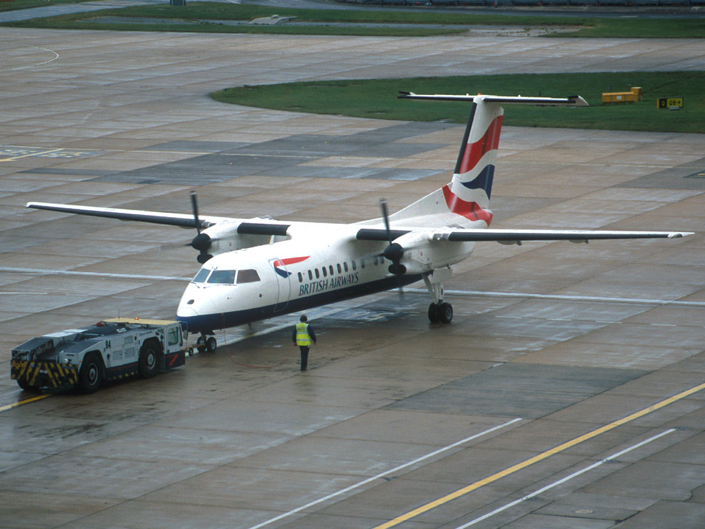 BA Citiexpress DHC-8-311 - G-BRYJ @ LGW (6 June 2003)