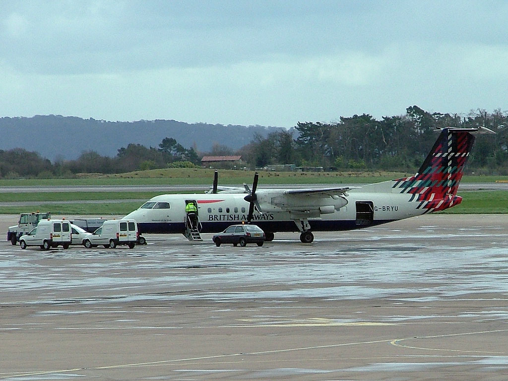 BA Citiexpress DHC-8-311 - G-BRYU @ MAN (6 April 2004)