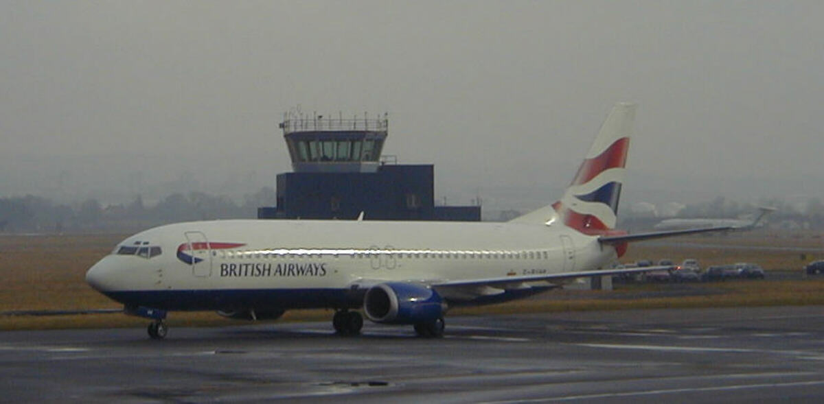 British Airways B737-4Q8 - G-BUHK @ GLA (28 March 2001)
