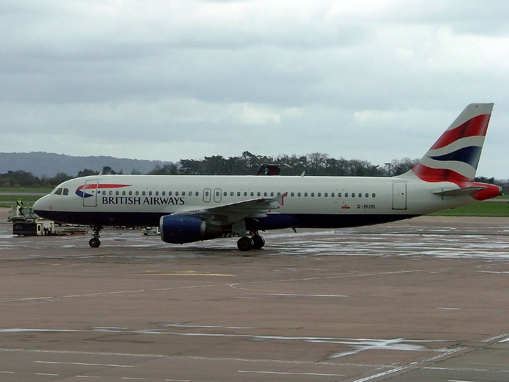 British Airways Airbus 320-211 - G-BUSI @ MAN (6 April 2004)