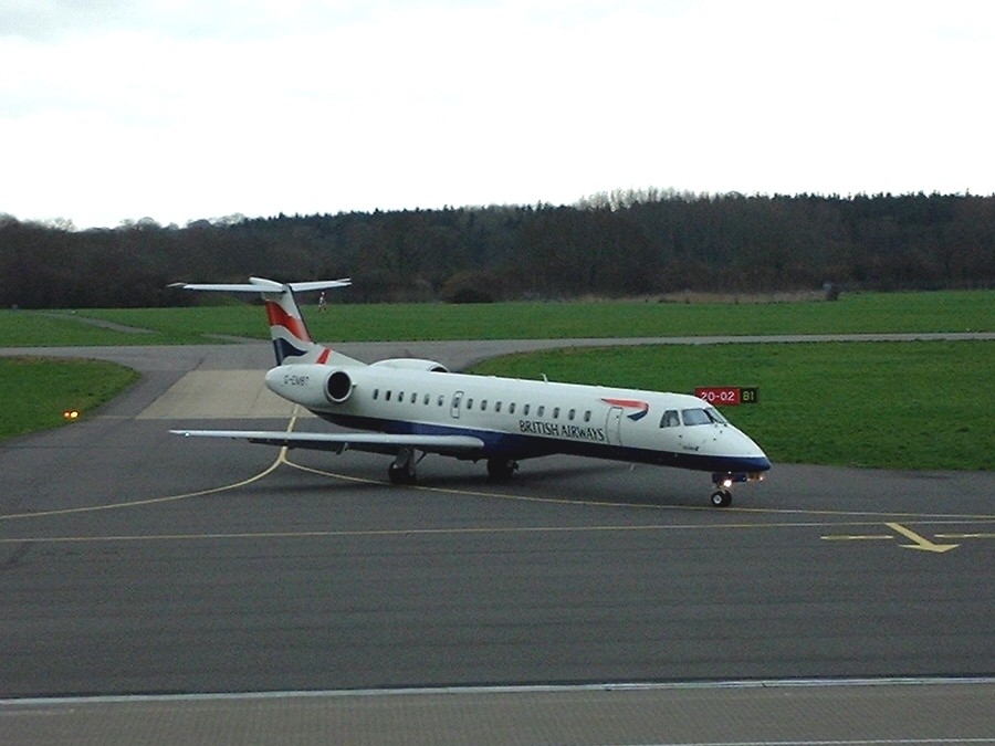 BRAL Embraer 145EU - G-EMBT @ SOU (13 March 2002)