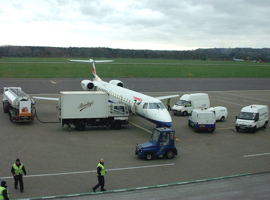 BRAL Embraer 145EU - G-EMBW @ SOU (13 March 2002)