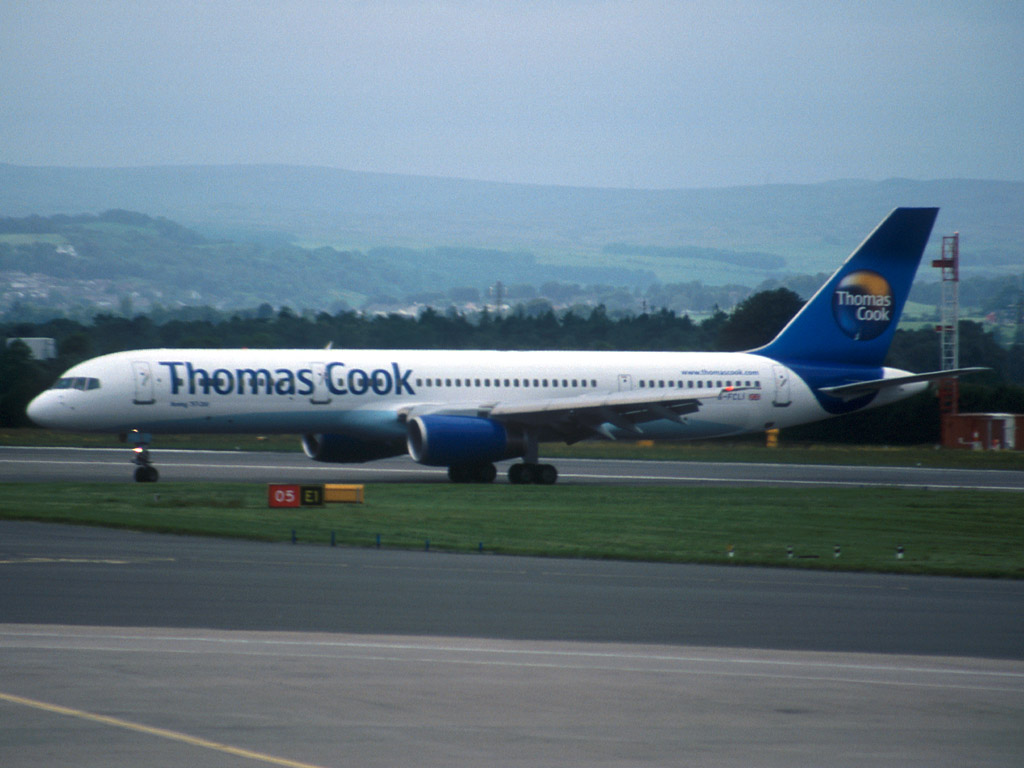 Thomas Cook Boeing 757-28A - G-FCLI @ GLA (5 June 2003)