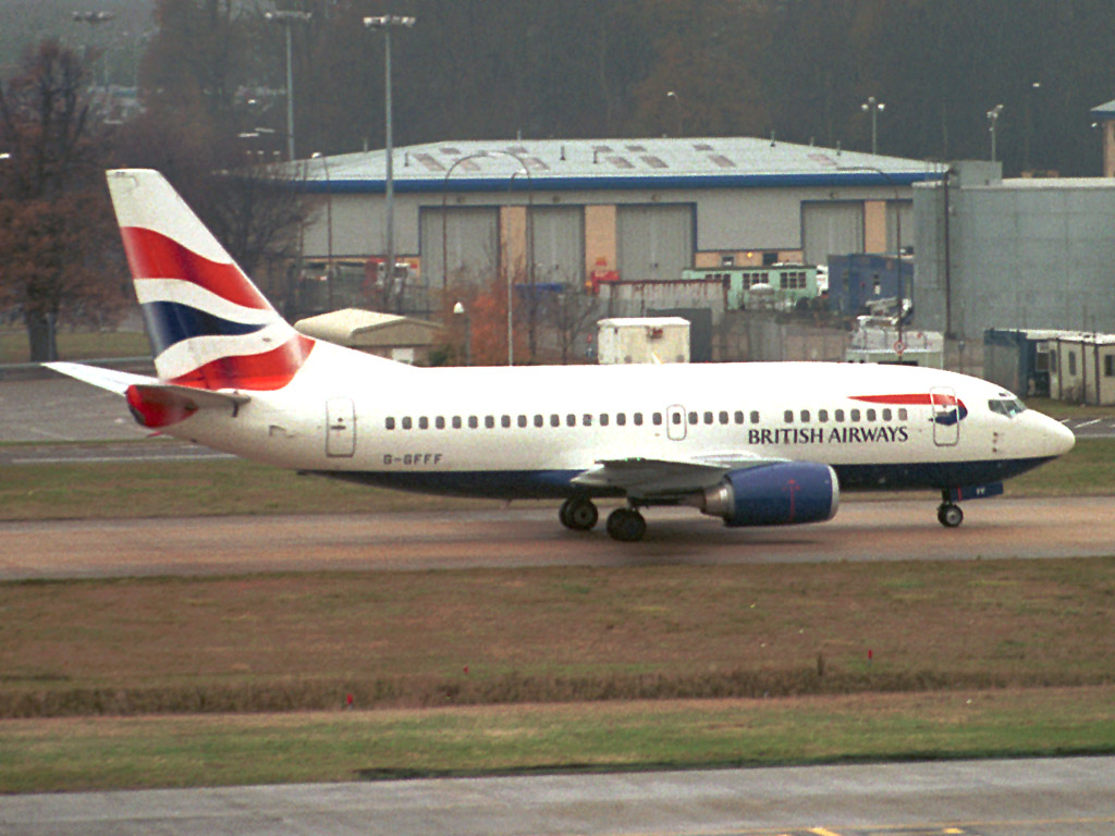 British Airways Boeing 737-53A - G-GFFF @ LGW (3 December 2003)