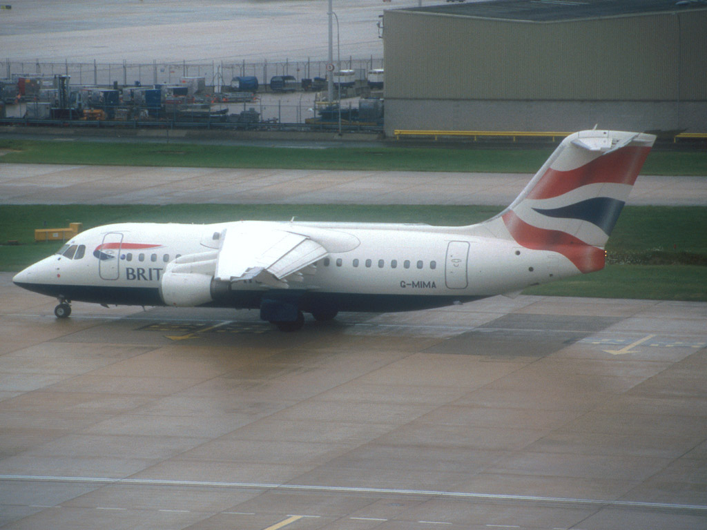 BA Citiepress BAe 146-200 - G-MIMA @ LGW (6 June 2003)