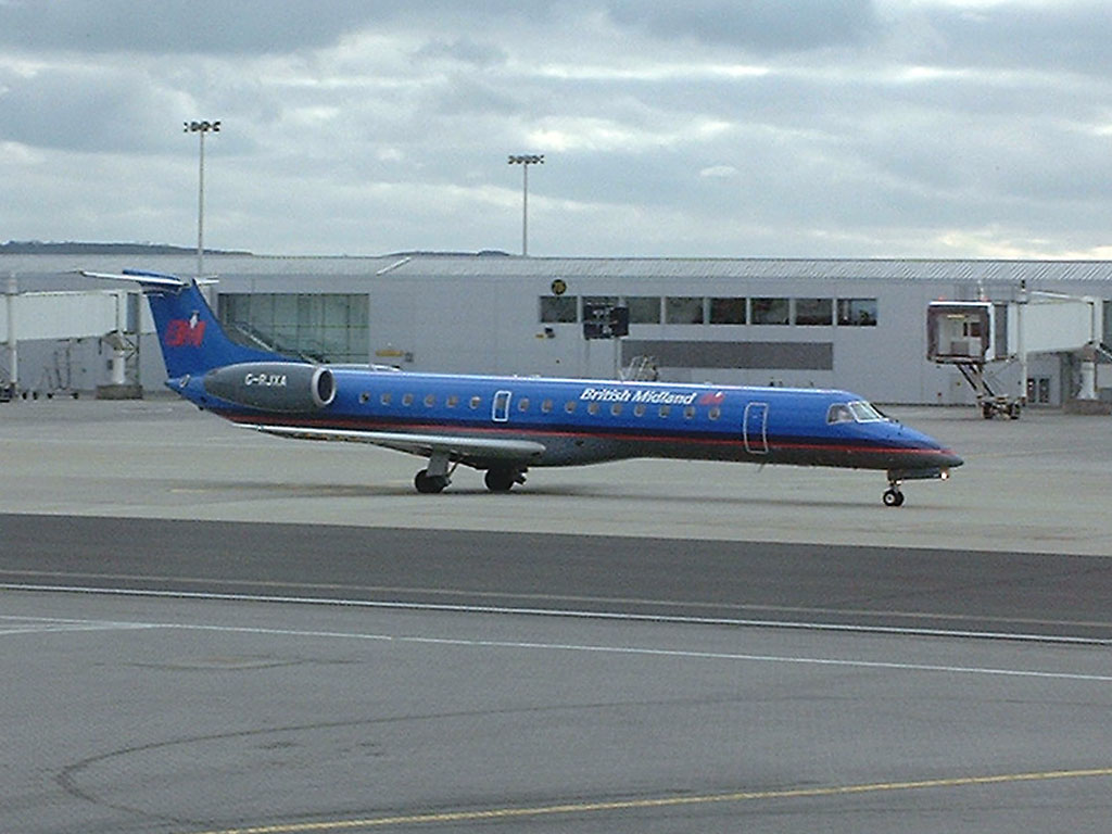bmi British Midland ERJ145 G-RJXA @ GLA (16 April 2002)