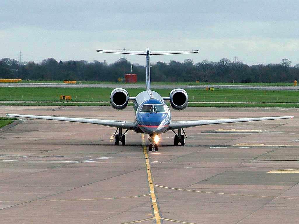 6 April 2004 (1448) bmi G-RJXG arriving at MAN