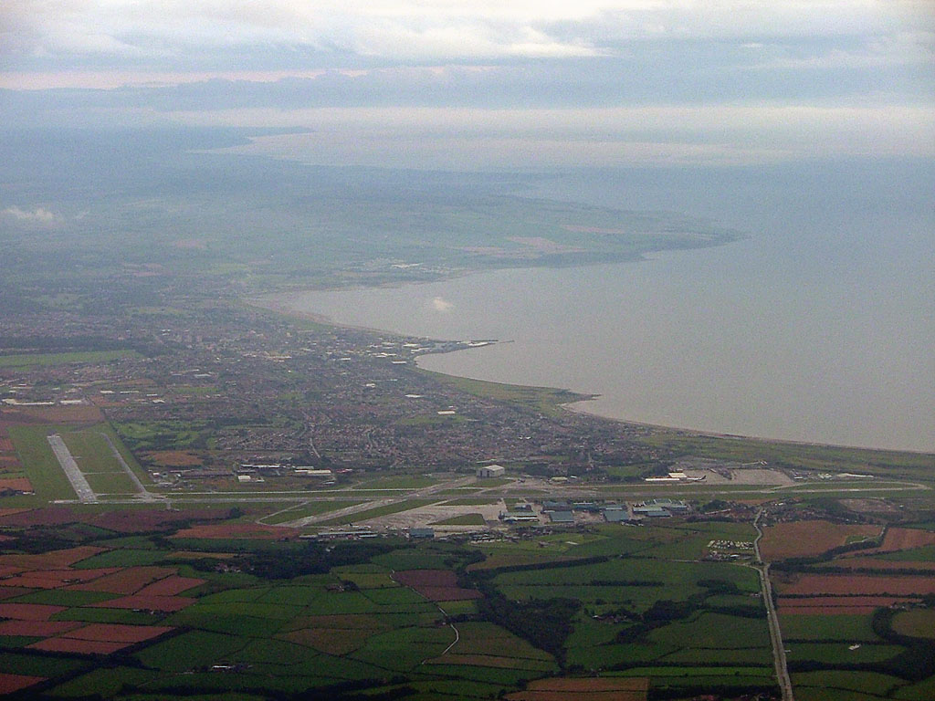 Prestwick Airport (EGPK) from BA 2966 - GLA to LGW (19 August 2004)
