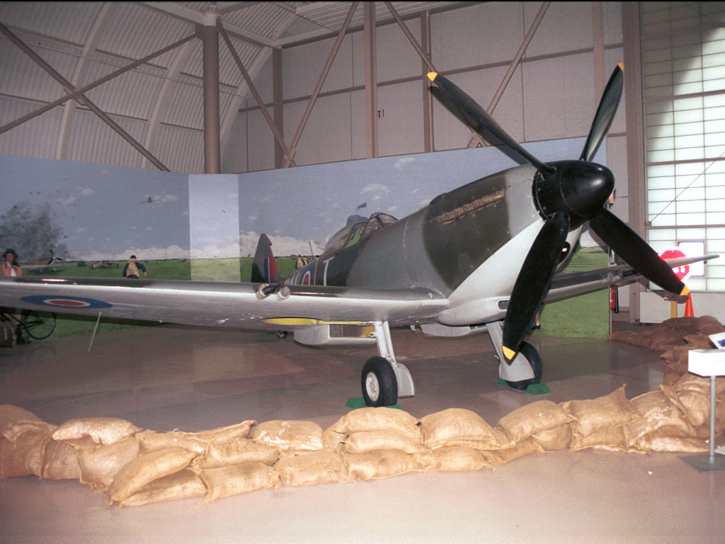 Supermarine Spitfire Spitfire Mark L.F. XVIe (TE214)  @ YHM (7 October 2003)