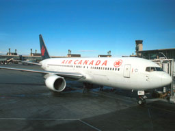 15 October 1999 C-GAUU AC B767-233 at Calgary (YYC) for AC120 to Toronto (YVR)