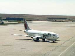 Unidentified Frontier B737 (2 May 2002)