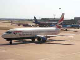 15 July 2003 (1647) G-DOCI, G-MIDC & SE-DZD at MAN
