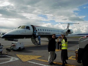 16 August 2001 - EMB145 G-ERJF on Stand 20 at GLA