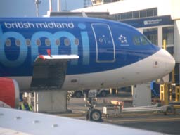 bmi British Midland Airbus A320-232 - G-MIDR @ GLA (6 June 2003)