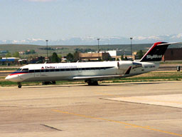 2 May 2002 (1110) N417SW Skywest CL600/CRJ-200LR taxiing in from Runway 28R @ BOI