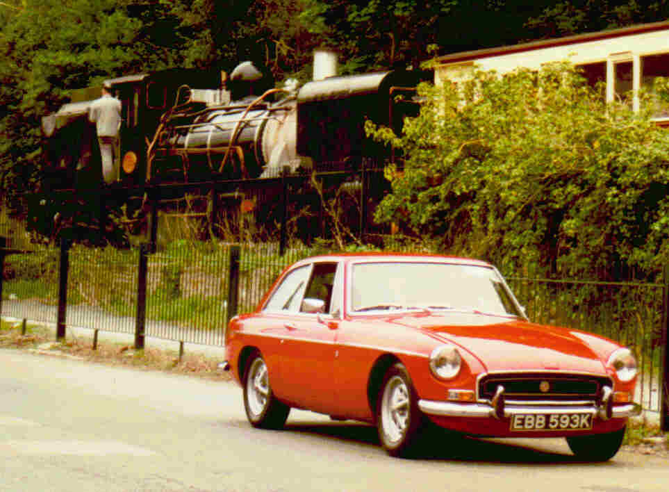 MG and 143 at Caernarfon